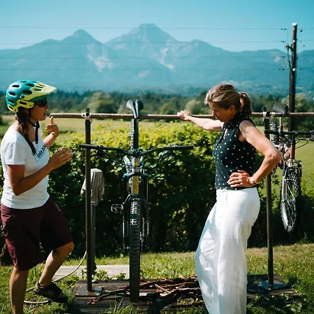 Theresienhof Konukevi Petschnitzen