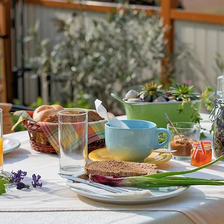 Konukevi Theresienhof Petschnitzen