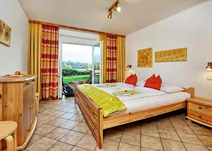 Theresienhof Guest house Petschnitzen